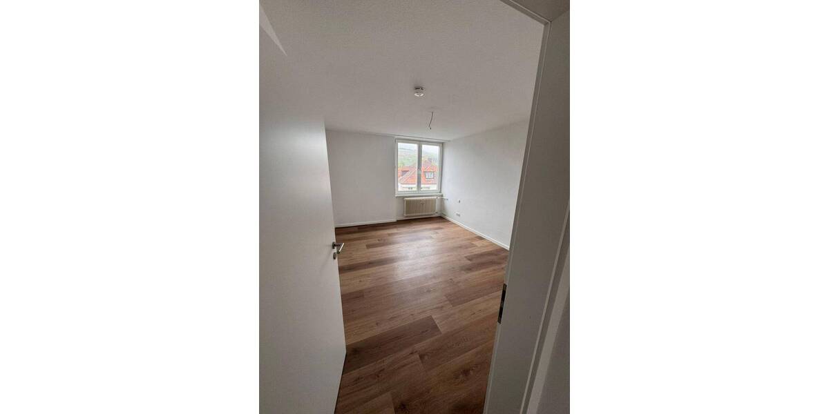 Etagenwohnung Würzburg Heidingsfeld - 3 Zimmer, 86 m&sup2;, 930&euro; | Angebot:26555092