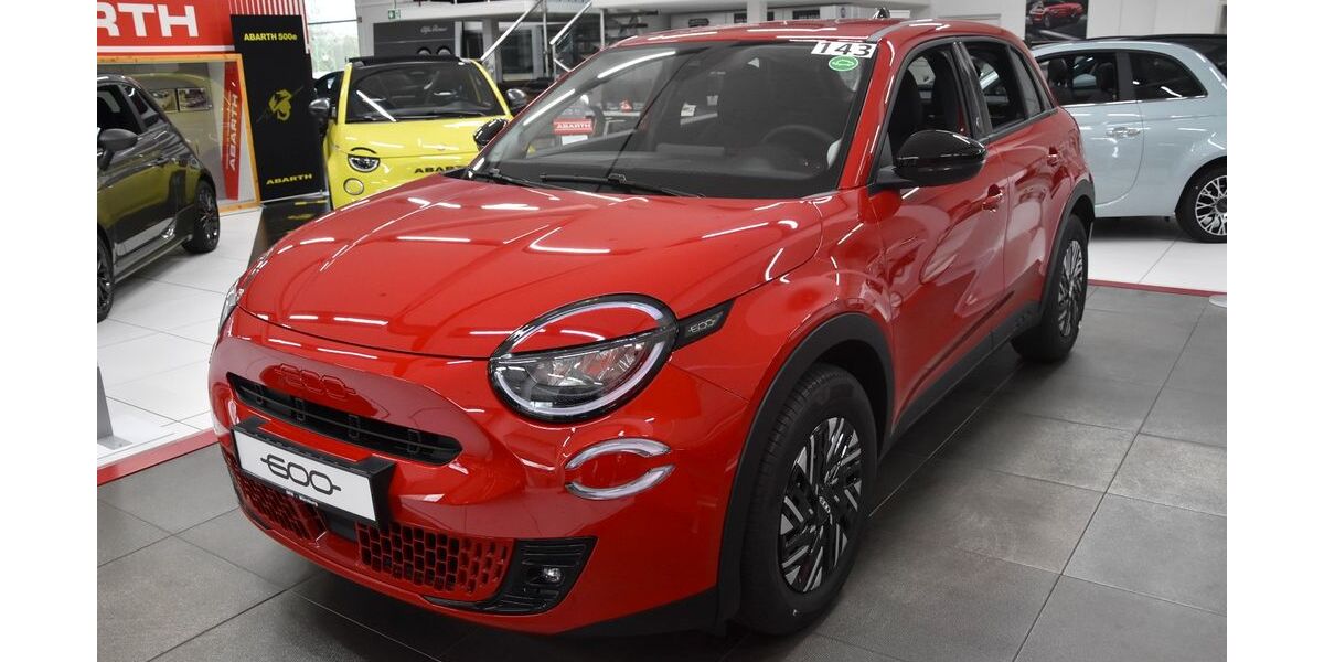 Fiat 600e 7.000 km 34.180 &euro; Würzburg 97076