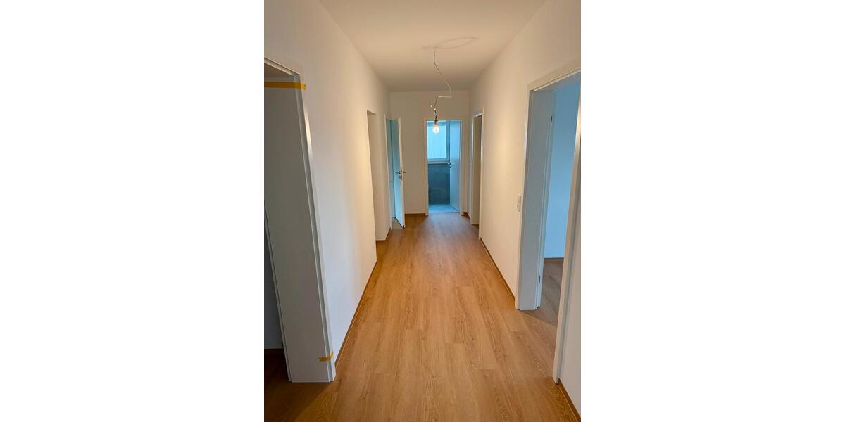 Etagenwohnung Eibelstadt - 3 Zimmer, 100 m&sup2;, 1.200&euro; | Angebot:24659443