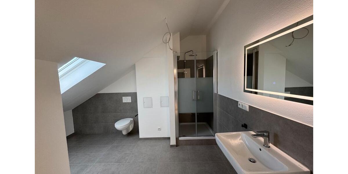 Dachgeschoßwohnung Dettelbach - 2 Zimmer, 64 m&sup2;, 720&euro; | Angebot:26538614