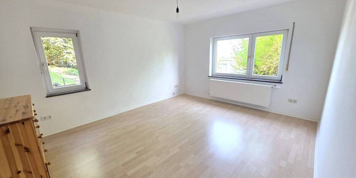Etagenwohnung Würzburg Zellerau - 3 Zimmer, 100 m&sup2;, 1.300&euro; | Angebot:26515279