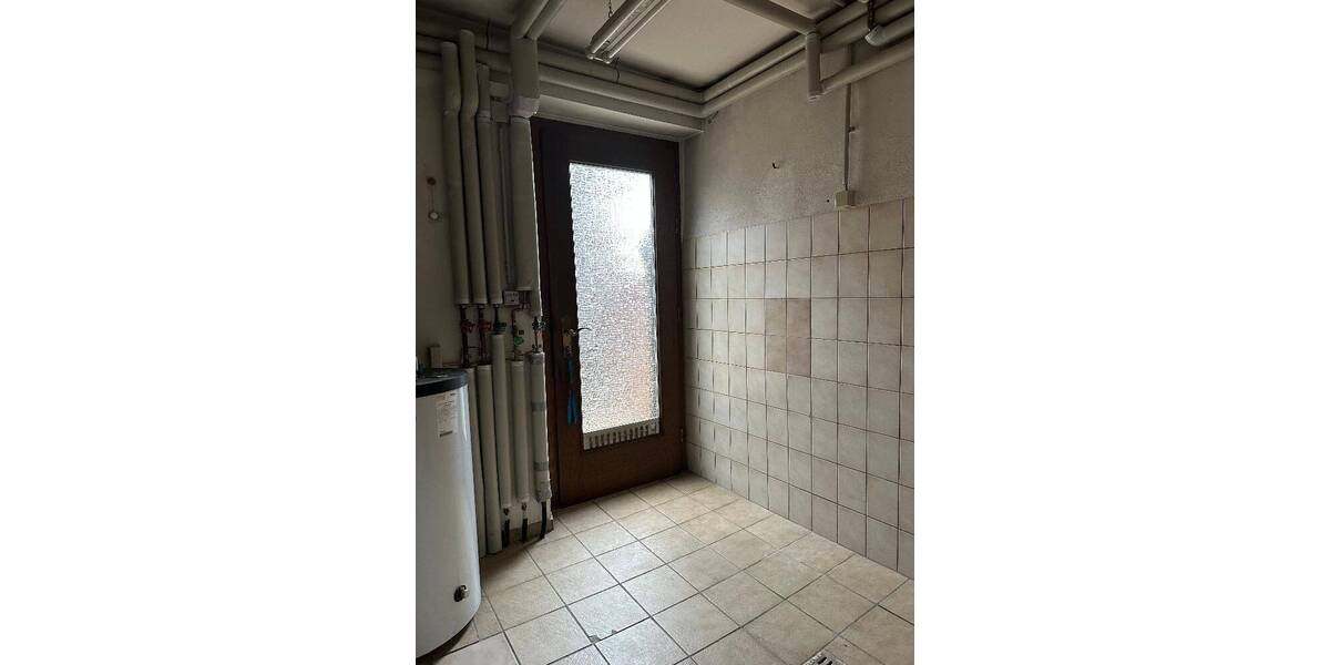 Mehrfamilienhaus, Wohnhaus Höchberg - 6 Zimmer, 100 m&sup2;, 345.000&euro; | Angebot:26815935