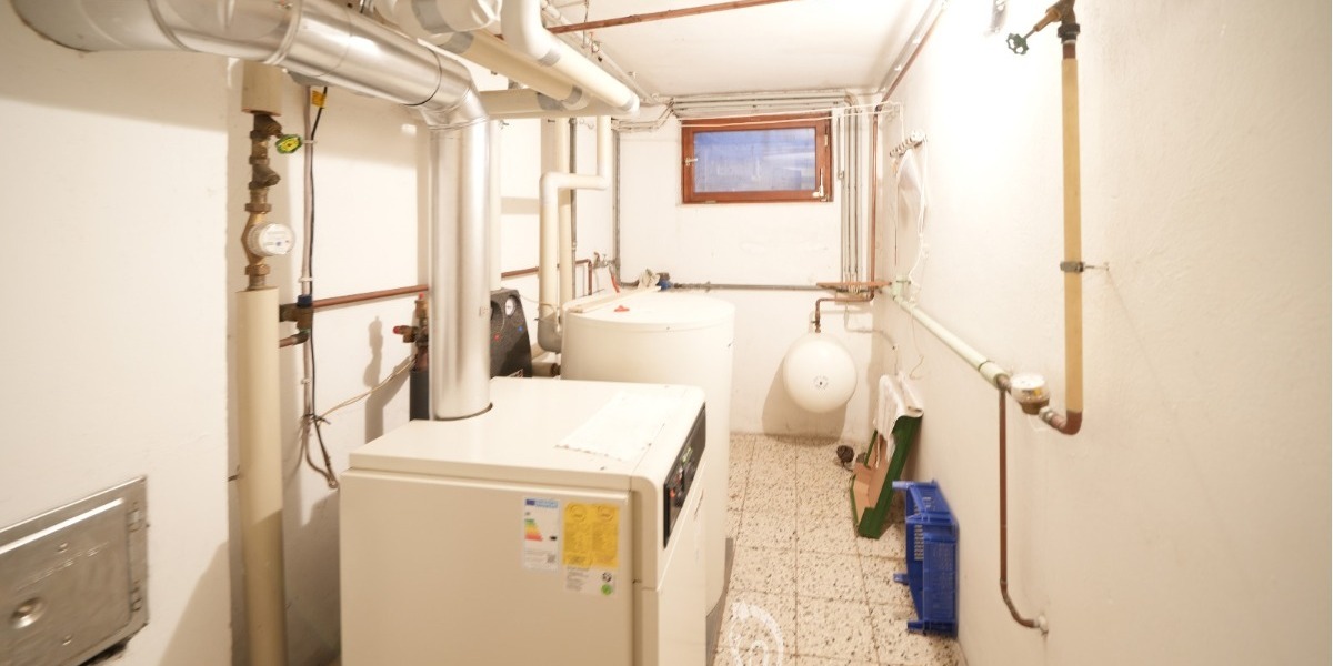 Zwei- bis Dreiparteienhaus in zentraler Lage mit Einliegerwohnung und Ausbaupotenzial im DG - Zweifamilienhaus Zell am Main | Angebot:26652819