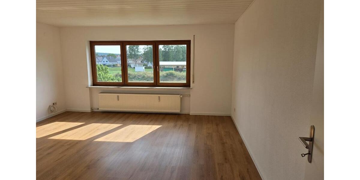 Schöne, helle 3-Zi. mit Terrasse + 2 Stellplätzen in Wiesenfeld 3 zimmer
