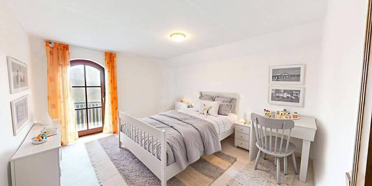 Einfamilienhaus Eibelstadt - 7 Zimmer, 331 m&sup2;, 750.000&euro; | Angebot:25984576