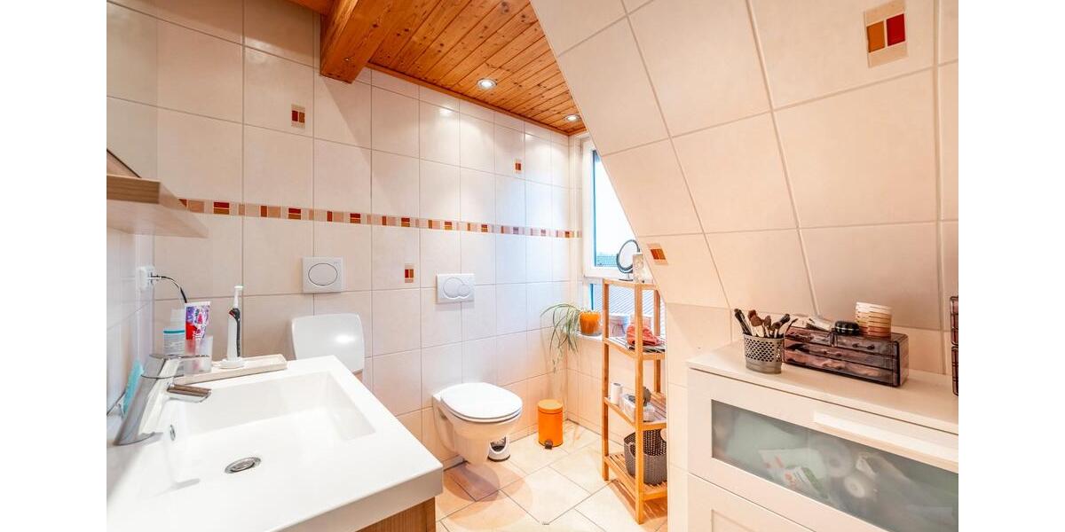 Dachgeschoßwohnung Albertshofen - 4.5 Zimmer, 160 m&sup2;, 1.280&euro; | Angebot:26442379