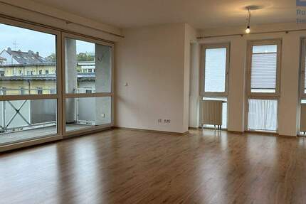 Helle 2-Zimmer-Wohnung mit Balkon und Stellplatz in der Sanderau 2 zimmer