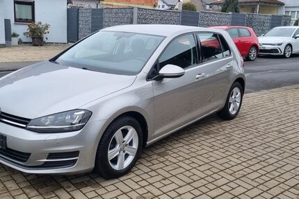VW Golf 142.000 km 9.990 &euro; Stammheim 97509