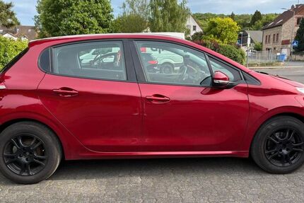 Peugeot 208 147.200 km 2.900 &euro; Zell am Main 97299