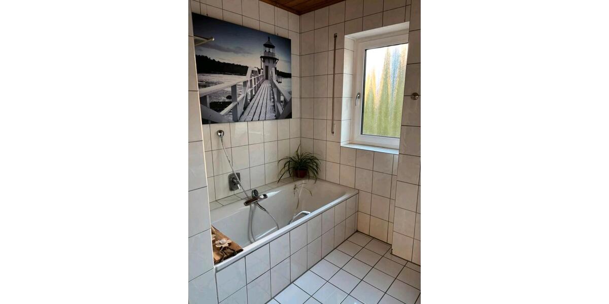 Erdgeschoßwohnung Neubrunn - 3 Zimmer, 120 m&sup2;, 1.100&euro; | Angebot:26459672