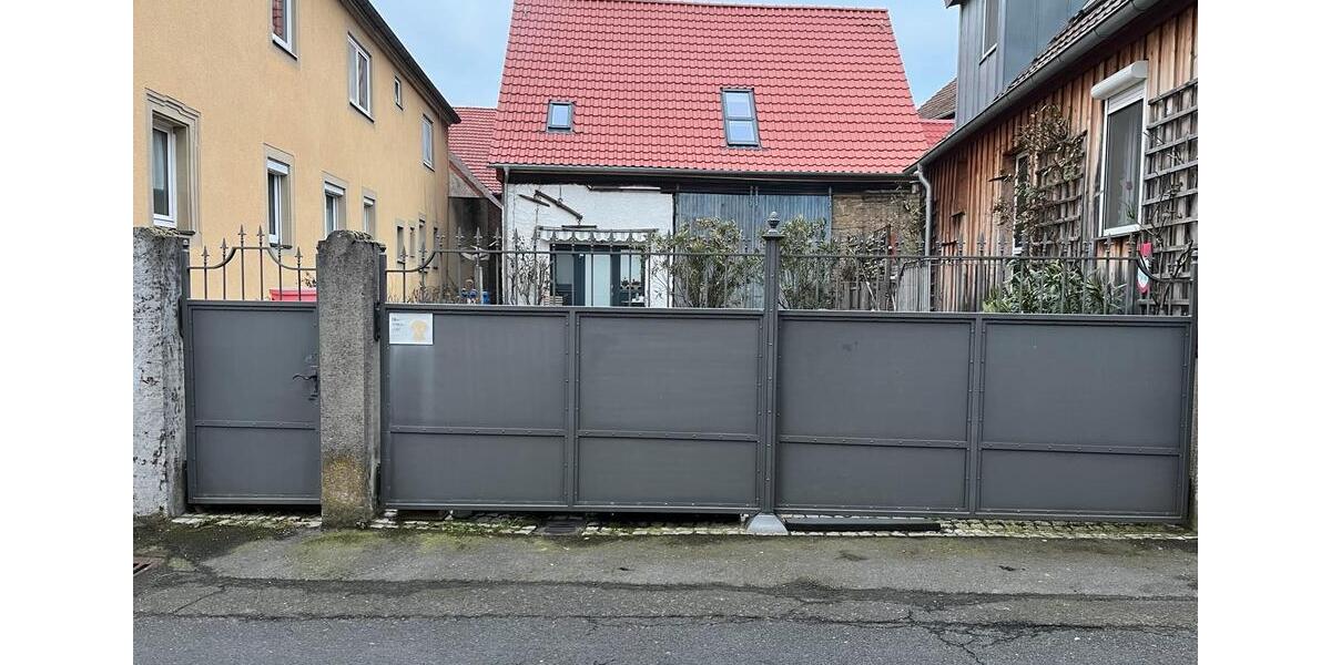 Bauernhaus, Landhaus Kitzingen - 6 Zimmer, 140 m&sup2;, 420.000&euro; | Angebot:26759983