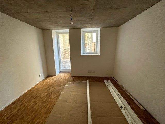 Etagenwohnung Kitzingen Etwashausen - 2 Zimmer, 87 m&sup2;, 800&euro; | Angebot:24966494