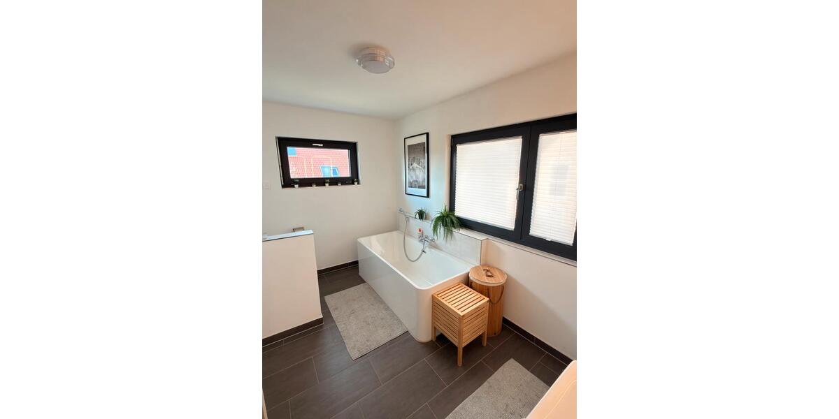 Einfamilienhaus Dettelbach - 5 Zimmer, 140 m&sup2;, 680.000&euro; | Angebot:26132683