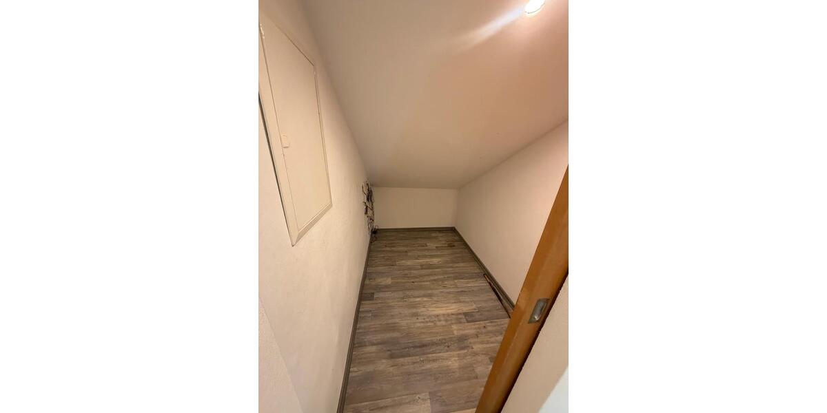 Dachgeschoss Wohnung 2 zimmer