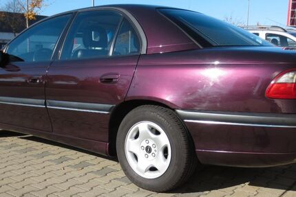 Opel Omega 302.000 km 8.499 € Würzburg 97070