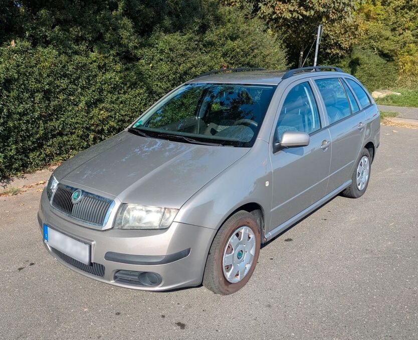 Skoda Fabia 228.343 km 1.500 € Würzburg 97076