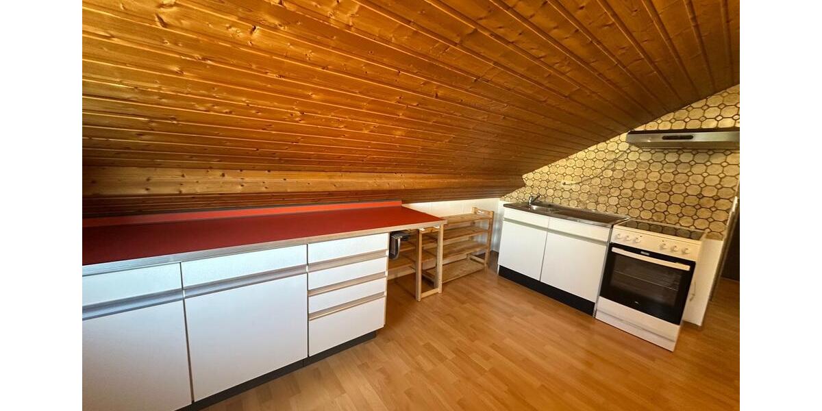 Dachgeschoßwohnung Würzburg Heuchelhof - 2 Zimmer, 43 m&sup2;, 500&euro; | Angebot:25293611