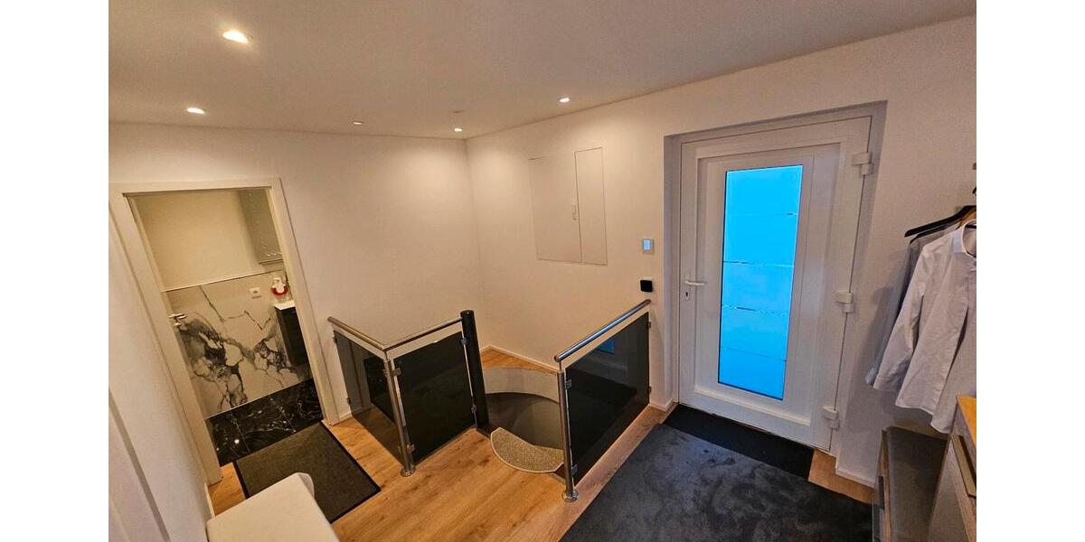 Einfamilienhaus Würzburg Heuchelhof - 7 Zimmer, 259 m&sup2;, 630.000&euro; | Angebot:25855005