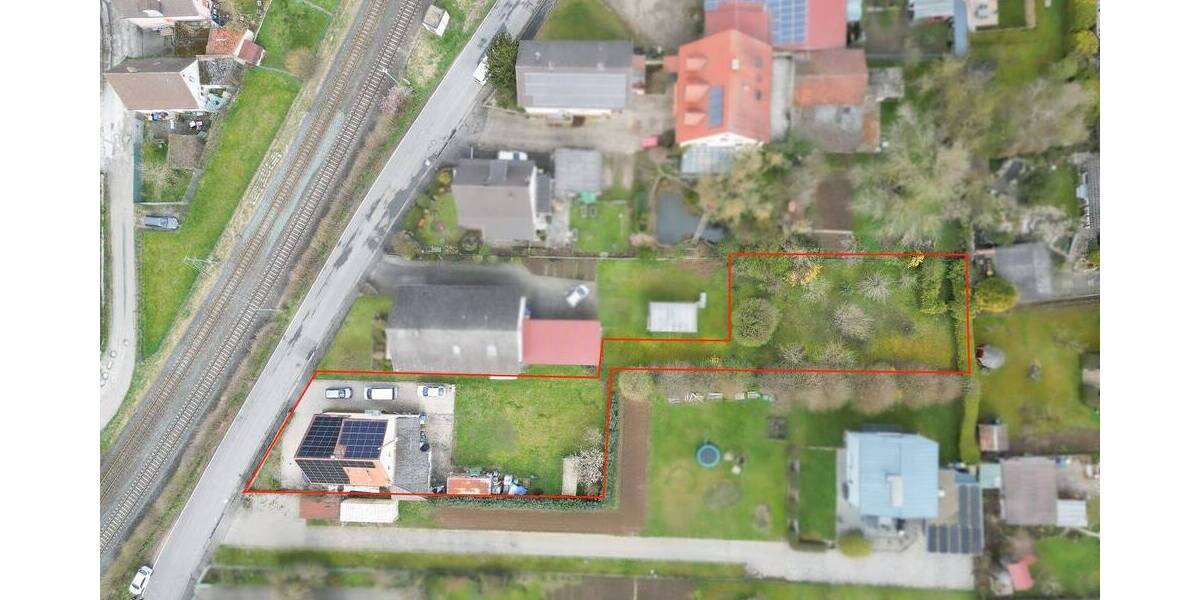 Mehrfamilienhaus, Wohnhaus Geroldshausen - 6 Zimmer, 141 m&sup2;, 420.000&euro; | Angebot:25997017