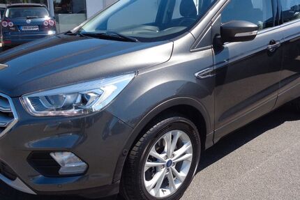 Ford Kuga 181.300 km 11.990 € Tauberbischofsheim 97941