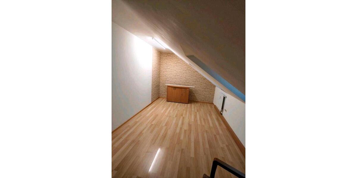Etagenwohnung Rottendorf - 4 Zimmer, 123 m&sup2;, 1.090&euro; | Angebot:25017965