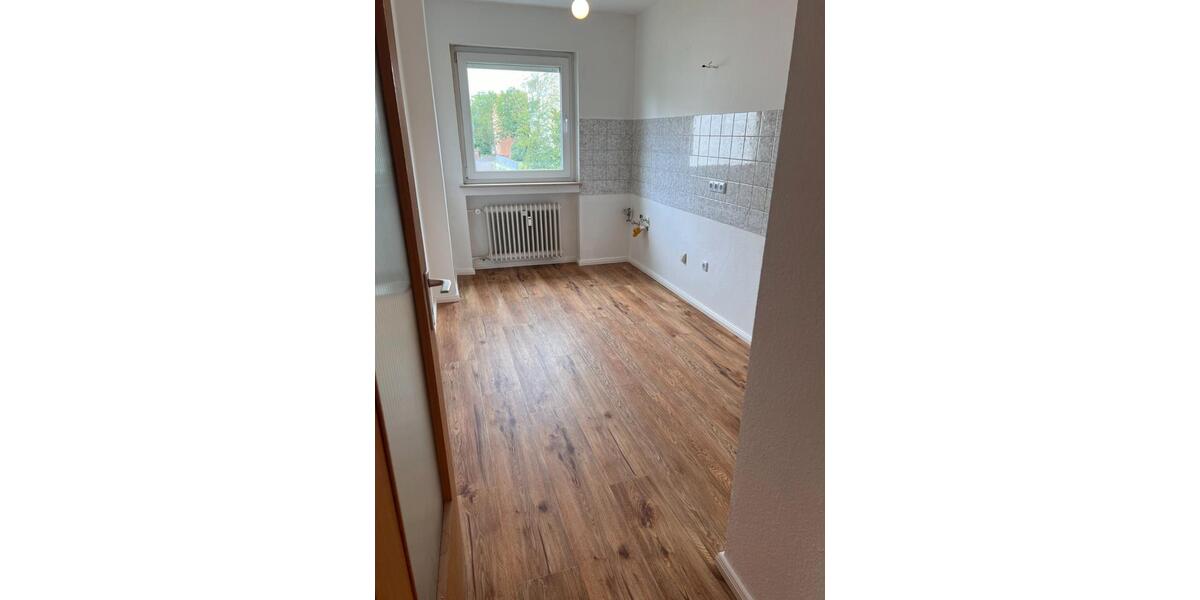 Etagenwohnung Würzburg Heuchelhof - 3 Zimmer, 92 m&sup2;, 320.000&euro; | Angebot:26214542