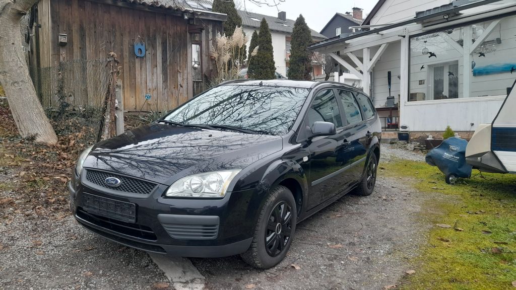 Ford Focus 185.900 km 2.690 € Arnstein-Heugrumbach 97450