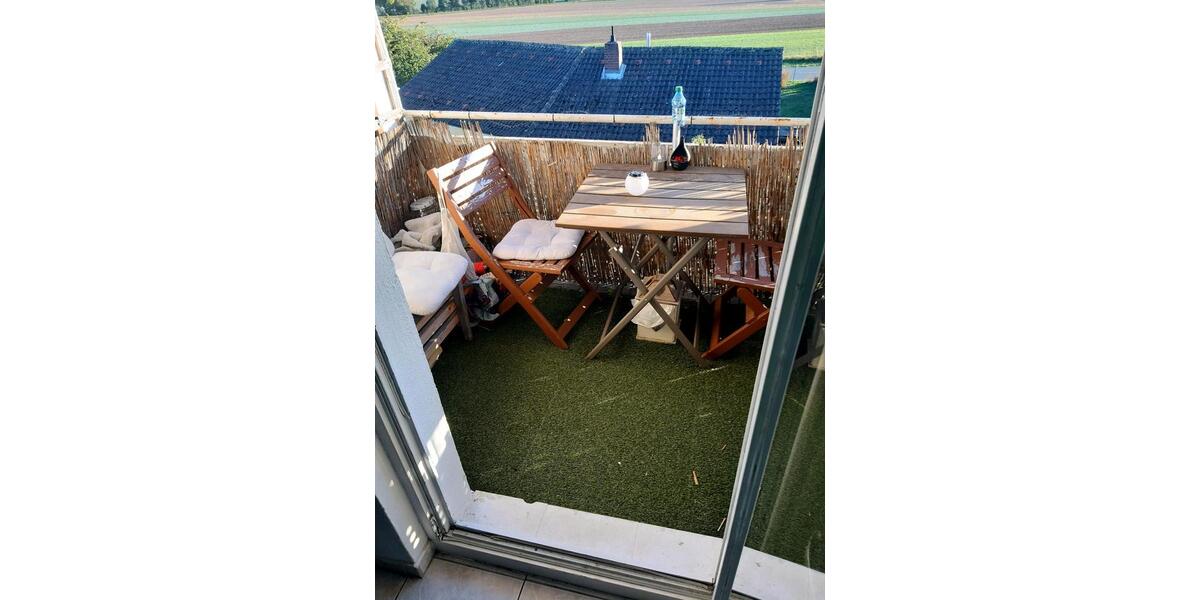 Dachgeschoßwohnung Hettstadt - 4 Zimmer, 102 m&sup2;, 850&euro; | Angebot:27600817