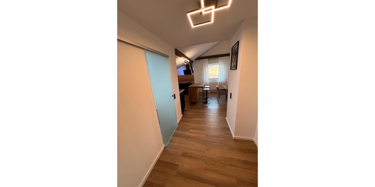 Dachgeschoßwohnung Würzburg Lengfeld - 2.5 Zimmer, 78 m&sup2;, 1.000&euro; | Angebot:25303505