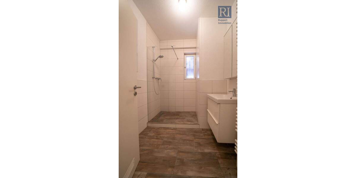 Etagenwohnung Würzburg Sanderau - 3 Zimmer, 94 m&sup2;, 425.000&euro; | Angebot:25773120