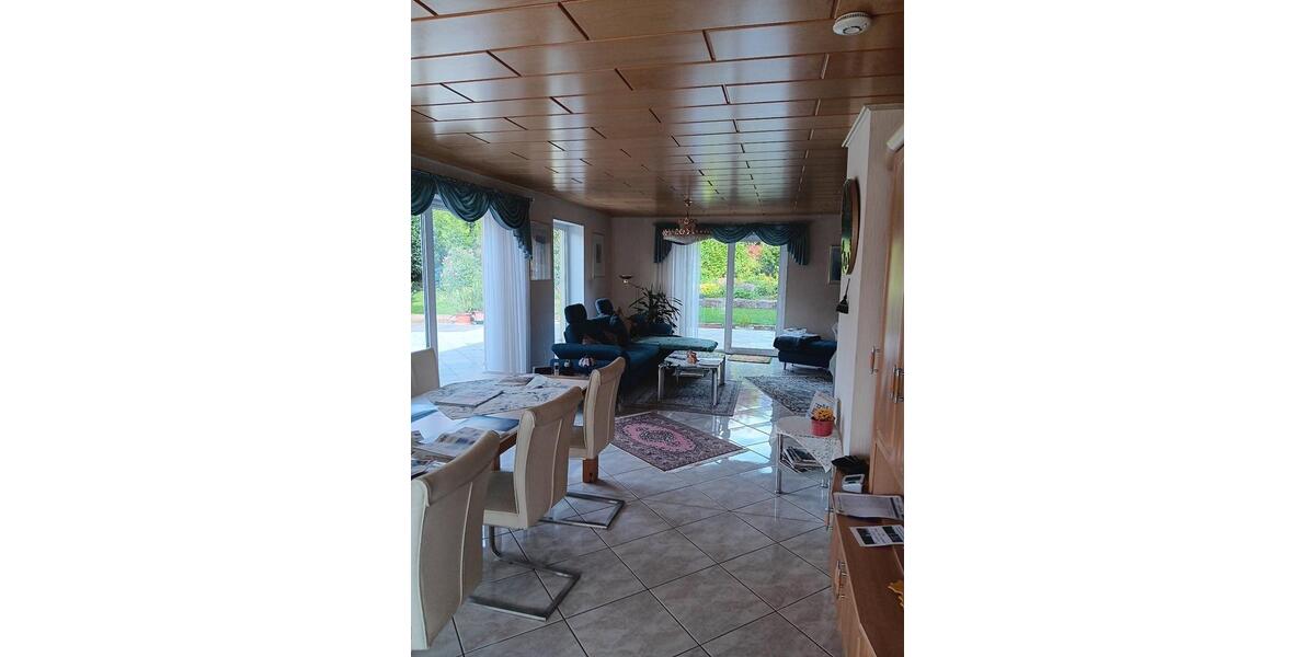 Einfamilienhaus Waigolshausen - 10 Zimmer, 258 m&sup2;, 790.000&euro; | Angebot:26549697