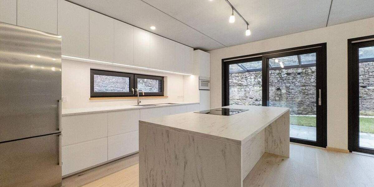 Einfamilienhaus Würzburg Heidingsfeld - 8 Zimmer, 215 m&sup2;, 1.095.000&euro; | Angebot:25820156