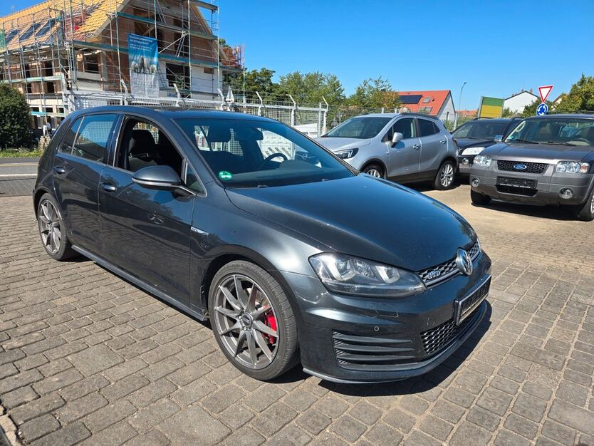 VW Golf 160.000 km 11.200 € Randersacker 97236