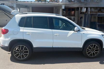 VW Tiguan 204.000 km 12.500 &euro; Hausen 97262