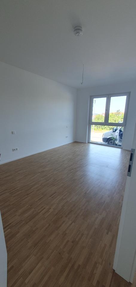 2-Zimmer Wohnung mit Loggia zimmer