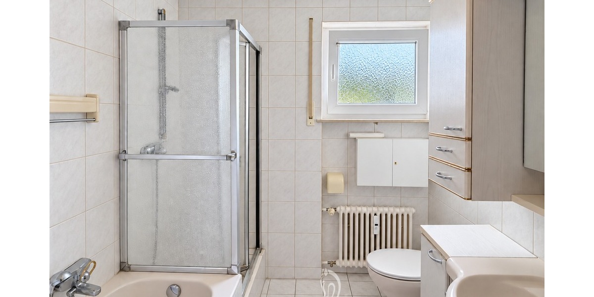 Altersgerecht - Aufzug, Loggia und Tiefgarage – gepflegte 3-Zimmer-Wohnung - Etagenwohnung Höchberg | Angebot:27450926