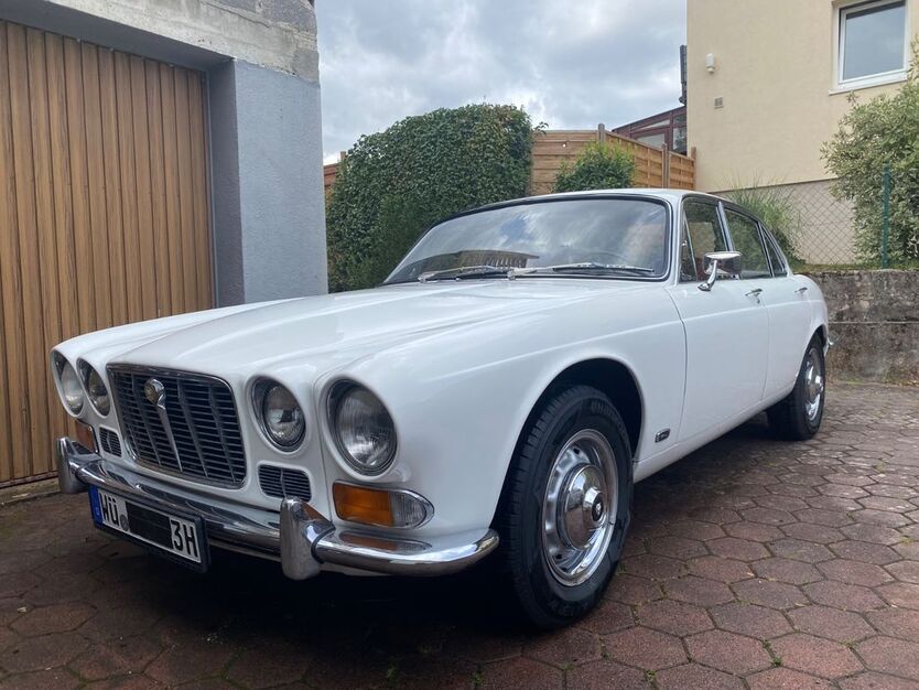 Jaguar XJ6 82.480 km 17.980 € Waldbüttelbrunn 97297