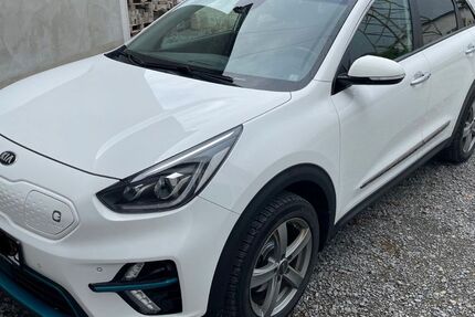 Kia Niro 179.500 km 16.199 € Karlstadt 97753