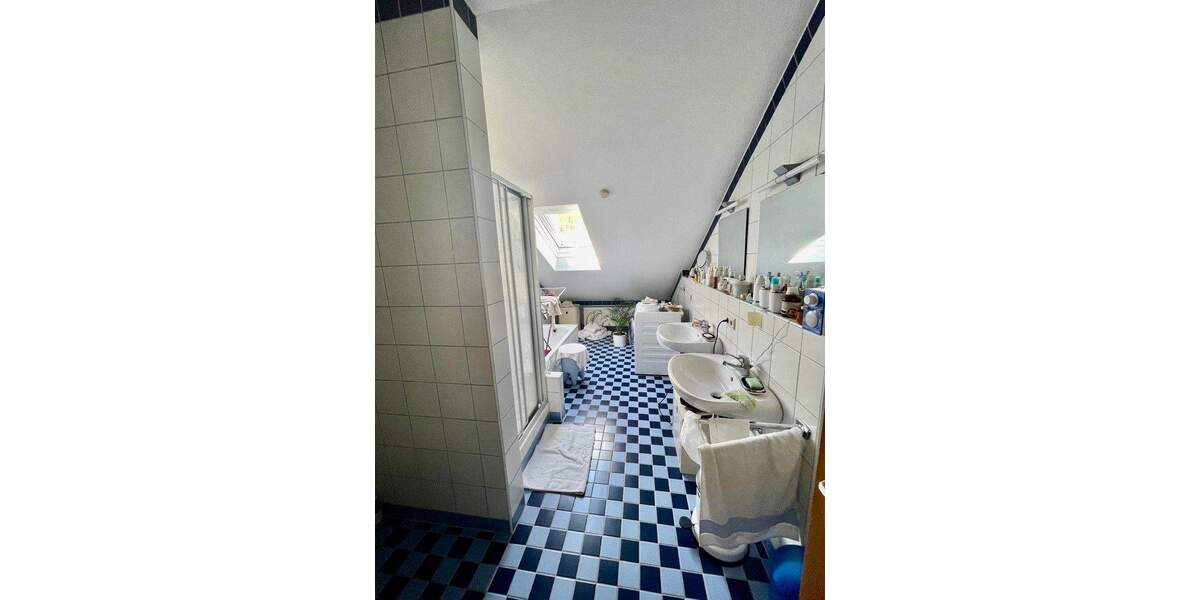 Etagenwohnung Würzburg Steinbachtal - 3 Zimmer, 95 m&sup2;, 998&euro; | Angebot:25141440