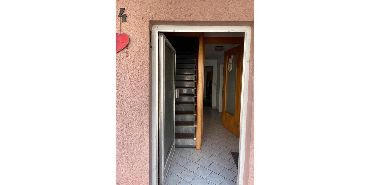 Doppelhaushälfte Würzburg Dürrbachau - 7 Zimmer, 215 m&sup2;, 125.000&euro; | Angebot:25921065