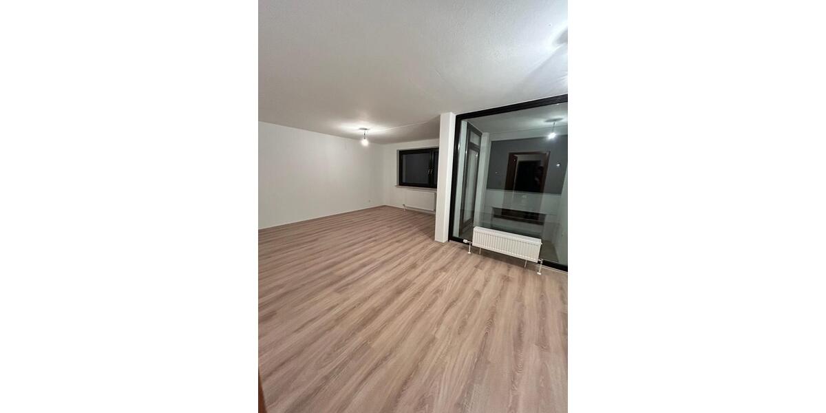 Etagenwohnung Würzburg Heuchelhof - 3 Zimmer, 77 m&sup2;, 1.375&euro; | Angebot:26680200