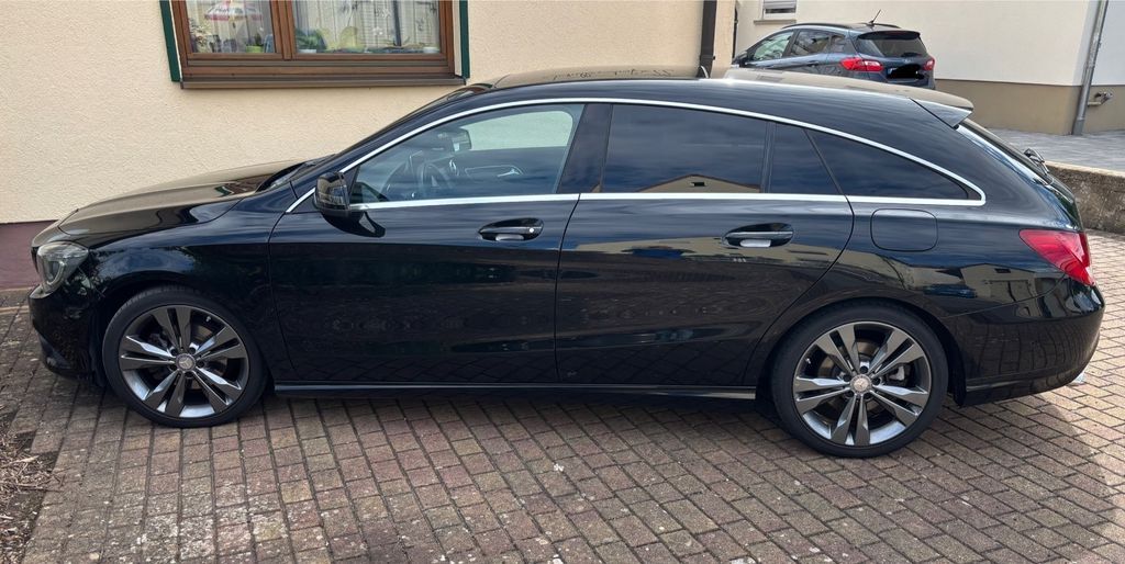 Mercedes-Benz CLA 200 Shooting Brake 178.500 km 14.690 € Bergrheinfeld 97493