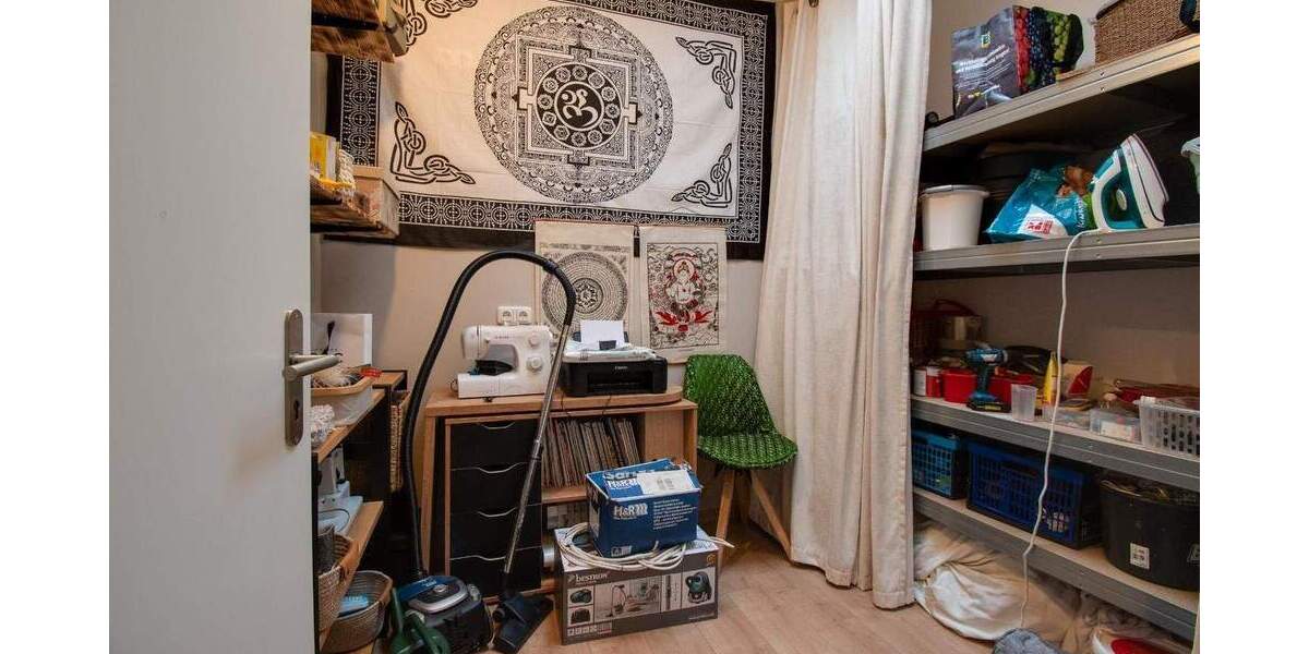 Etagenwohnung Kitzingen - 2 Zimmer, 96 m&sup2;, 920&euro; | Angebot:24801542