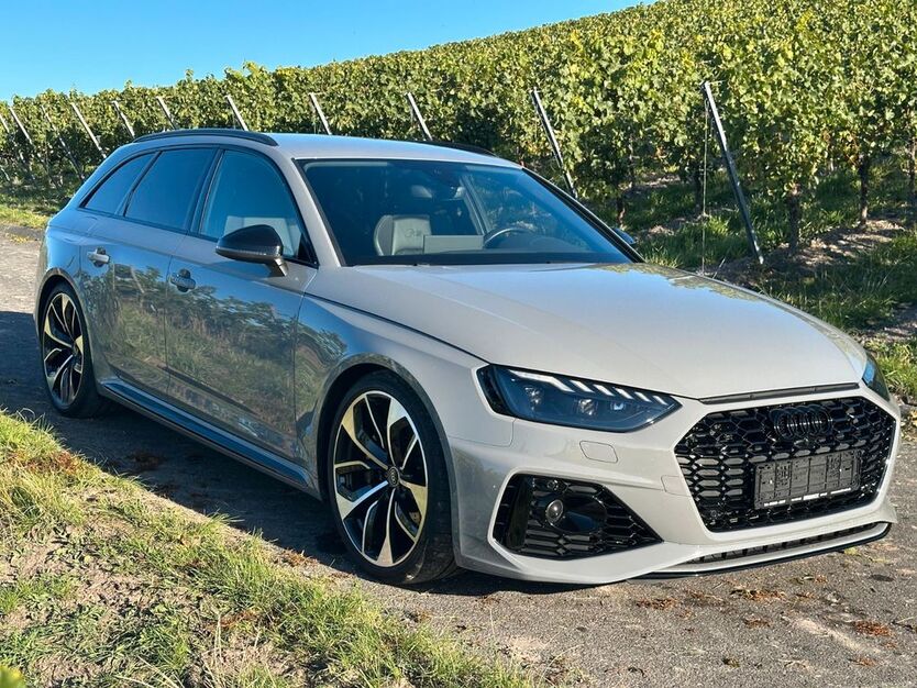 Audi RS4 51.100 km 62.900 € Iphofen 97346