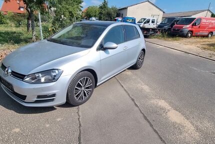 VW Golf 133.000 km 10.990 &euro; Stammheim 97509