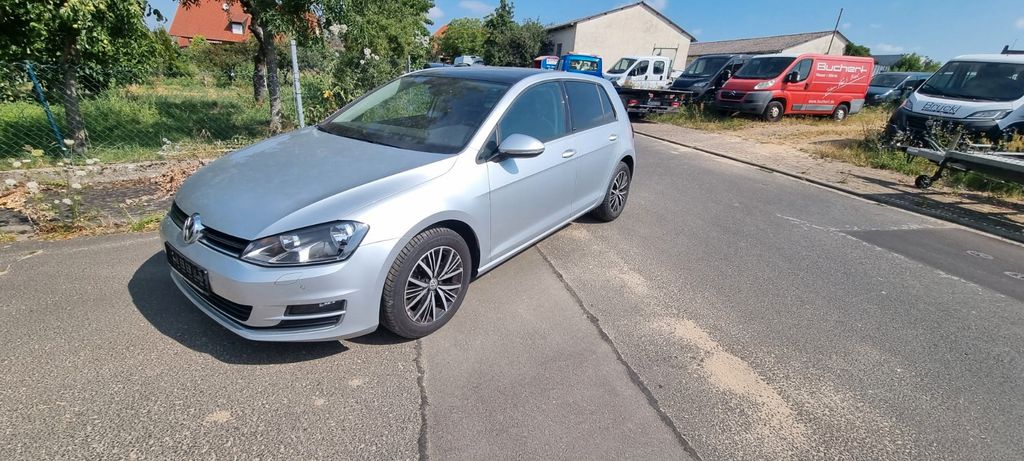 VW Golf 133.000 km 10.990 &euro; Stammheim 97509