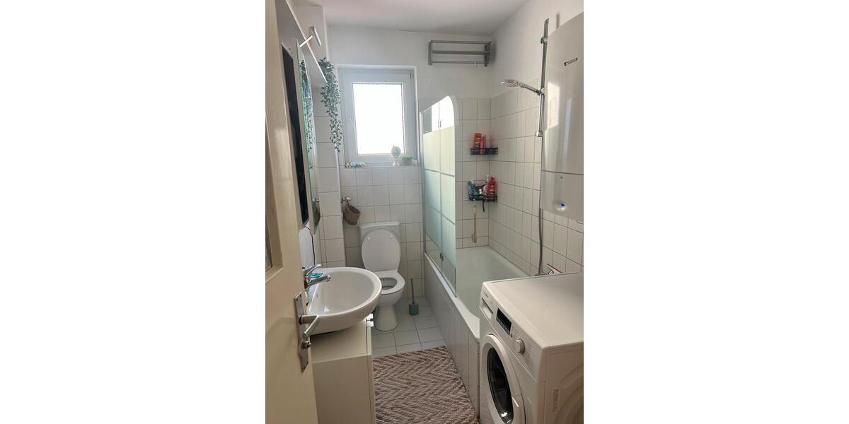 Etagenwohnung Würzburg Sanderau - 2 Zimmer, 70 m&sup2;, 700&euro; | Angebot:26310244