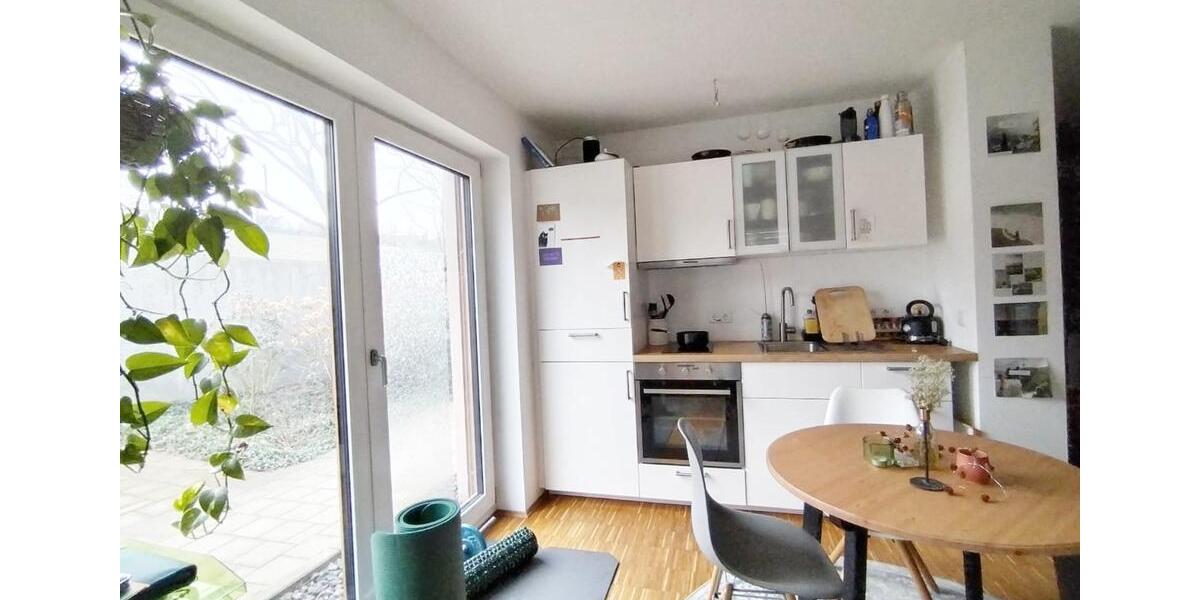 Helle 1-Zi.-Whg, Wü- Leistenstraße, Parkett, EBK, Terrasse, Stpl. 1 zimmer