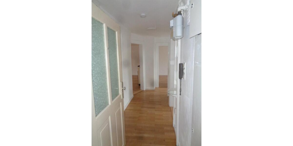 Dachgeschoßwohnung Würzburg Sanderau - 3 Zimmer, 61 m&sup2;, 600&euro; | Angebot:25988938