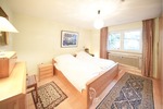 Zwei- bis Dreiparteienhaus in zentraler Lage mit Einliegerwohnung und Ausbaupotenzial im DG - Zweifamilienhaus Zell am Main | Angebot:26652819